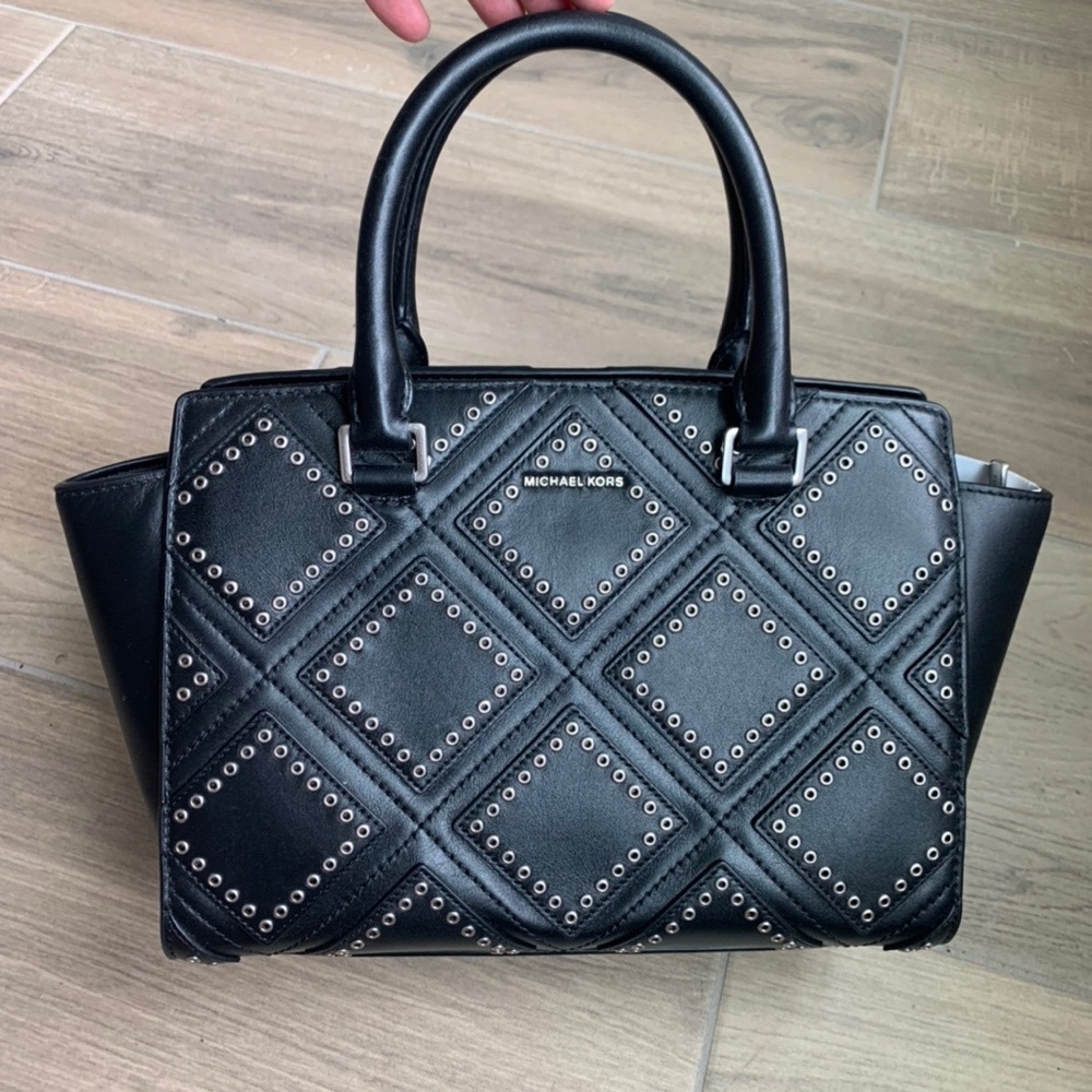 Michael Kors Selma Medium Diamond Grommet Leather Satchel -admiral - Picture 3 of 8